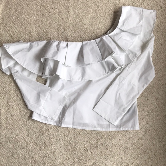 CASTING LA Tops - Off the should, white ruffled long sleeve shirt